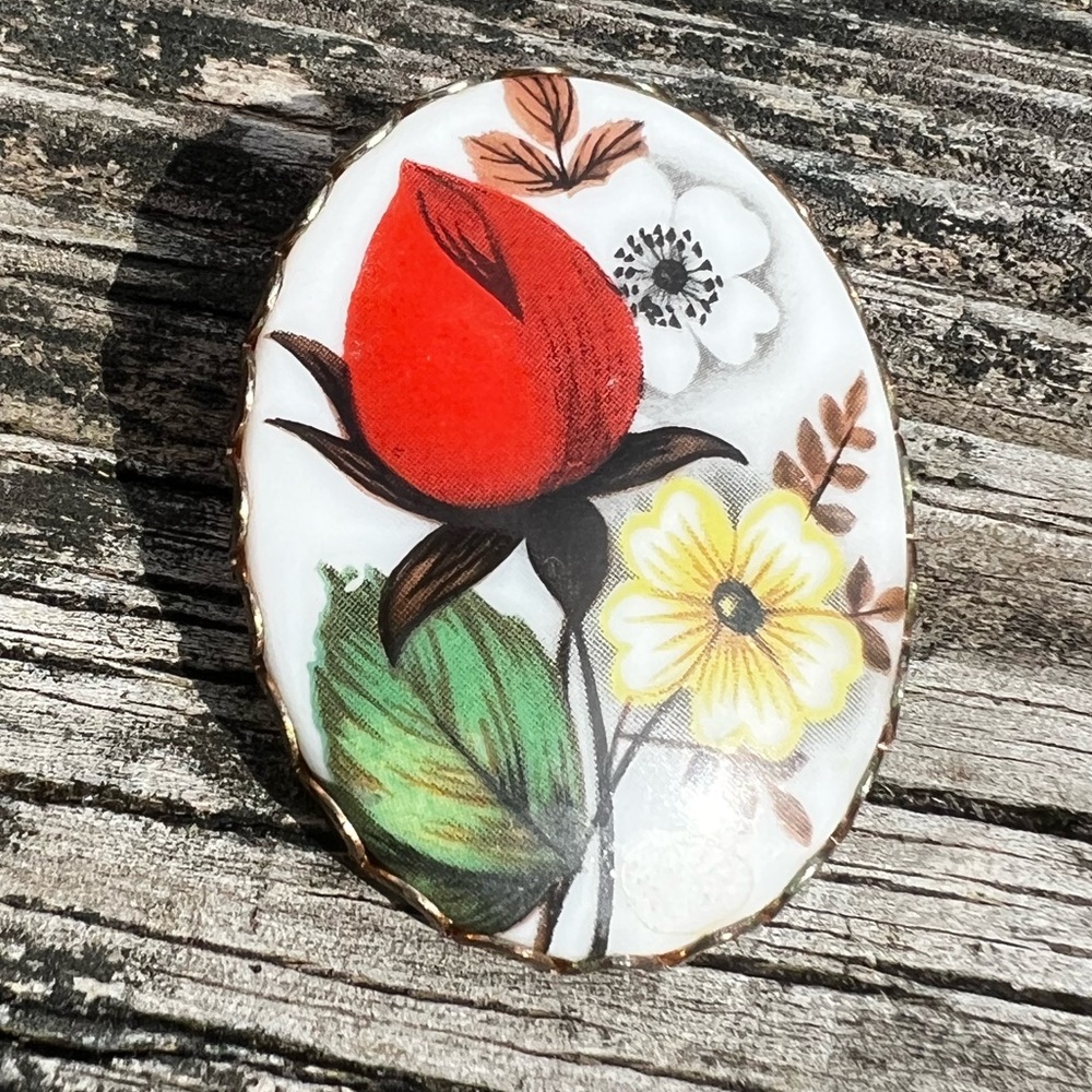 Vintage Brooch Pin Gold Tone Milk Glass Cabochon Multi Colour Flower Rose 1 5/8”